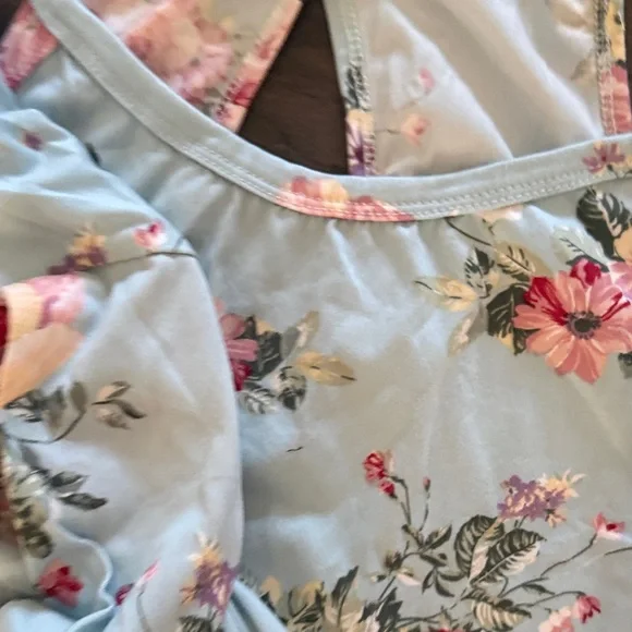 Flora Women's Pajama Set - Blue and Pink - Picture 4 of 6